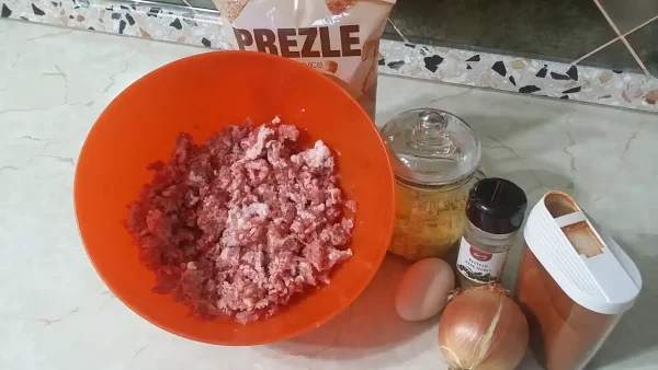Ćufte u sosu – zapečene u rerni | Istaknuta slika 4/4 | Domaće, ćufte, u, paradajz, sosu