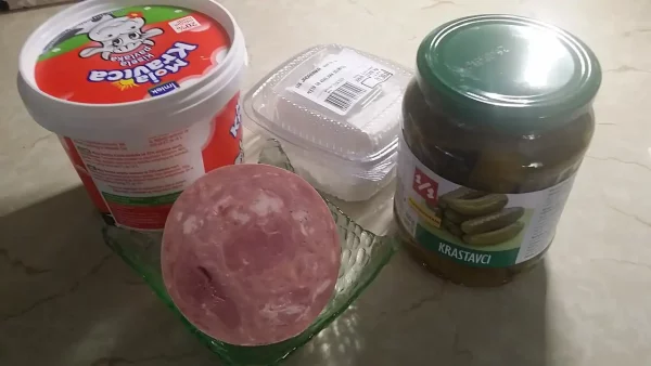 Punjeni rolat od tikvica