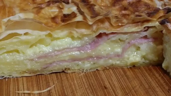Gibanica sa sirom i šunkom | Istaknuta slika 1/3 | Modernija, verzija, tradicionalnog, recepta