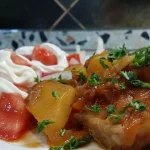 Serviranje | Postupak 6 | Slika 6/6 Krmenadle u sosu od crnog luka | Serviranje | Postupak 6 | Slika 6/6