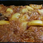 Pečenje u rerni i dodavanje krompira | Postupak 5 | Slika 6/6 Krmenadle u sosu od crnog luka | Pečenje u rerni i dodavanje krompira | Postupak 5 | Slika 6/6