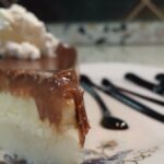 Griz torta sa vanil kremom | Priprema glazure od čokolade | Postupak 4 | Slika 4/4