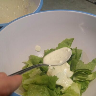 Cezar salata sa pilećim prsima | Priprema salate | Postupak 2 | Slika 2/2