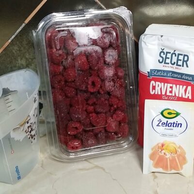 Cheesecake u čaši | Priprema voćnog preliva | Postupak 1 | Slika 1/3
