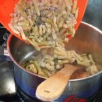 Čorba od boranije sa povrćem | priprema boranije | Postupak 2 | Slika 3/4