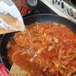 Krmenadle u sosu od crnog luka | Priprema sosa | Postupak 2 | Image 6/7
