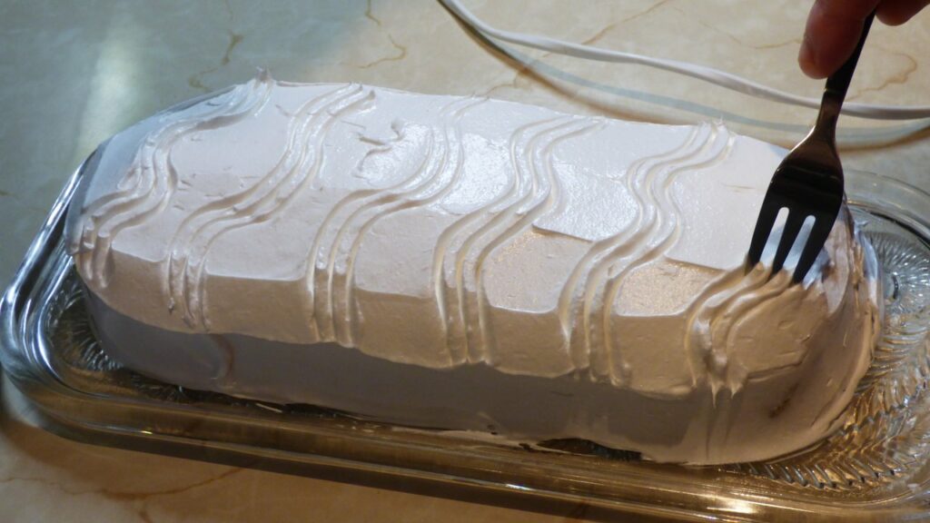 Plazma torta – slatka tradicija | Dekoracija | Postupak 3 | Image 1/1