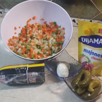 Ruska salata sa šunkom | Priprema povrća | Postupak 1 | Slika 1/2