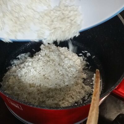 Sutlijaš sa pudingom od vanile | Priprema pirinča | Postupak 1 | Slika 1/2