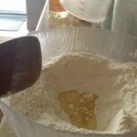 Domaće lepinje – tradicional domaće kuhinje | Priprema brašna | Postupak 2 | Slika 1/4