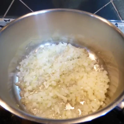Bolonjez sos na klasičan način | Priprema Povrća | Postupak 1 | Slika 2/2