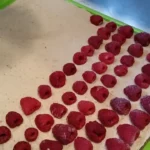 Torta čoko-moko sa malinama | Filovanje torte | Postupak 4 | Image 2/6