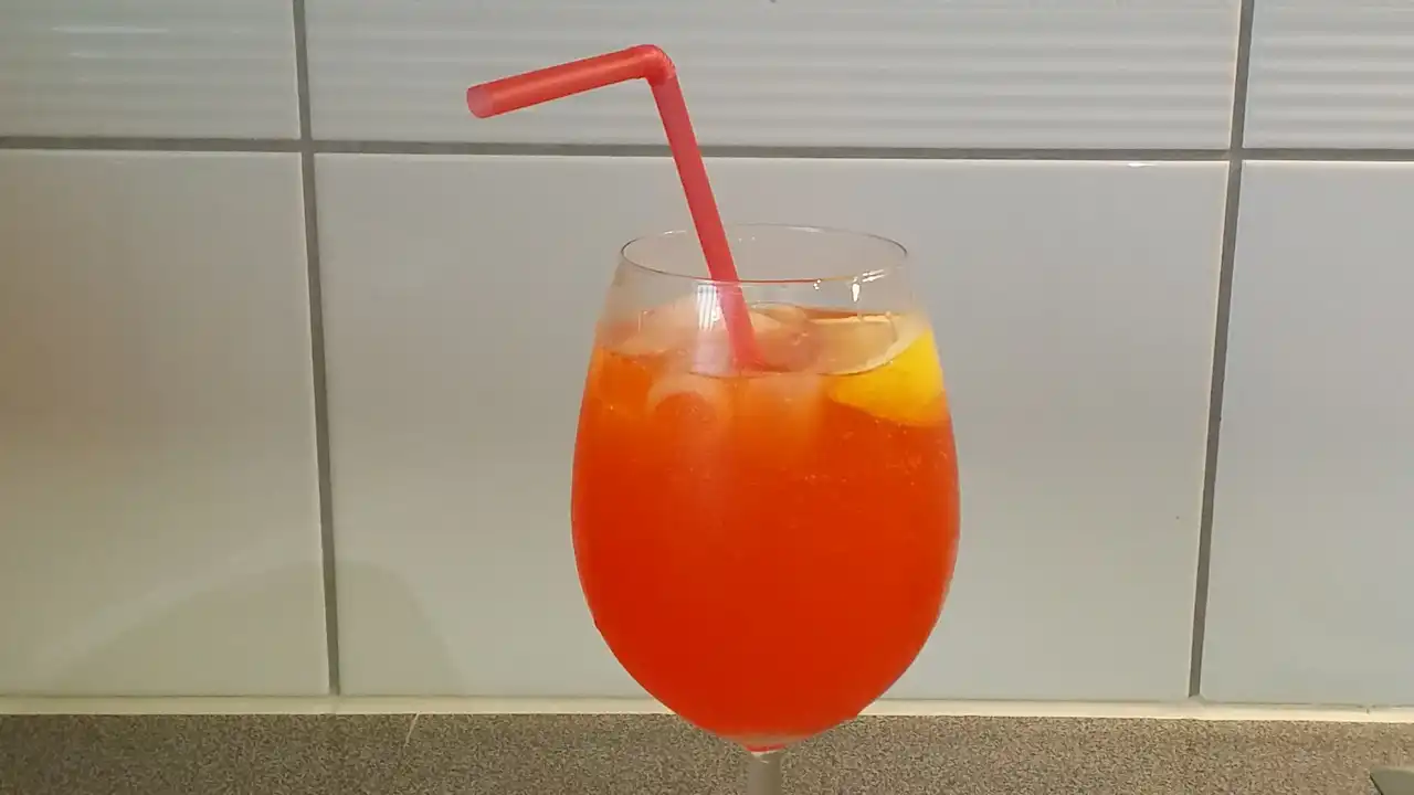 Koktel Aperitif-Bitter