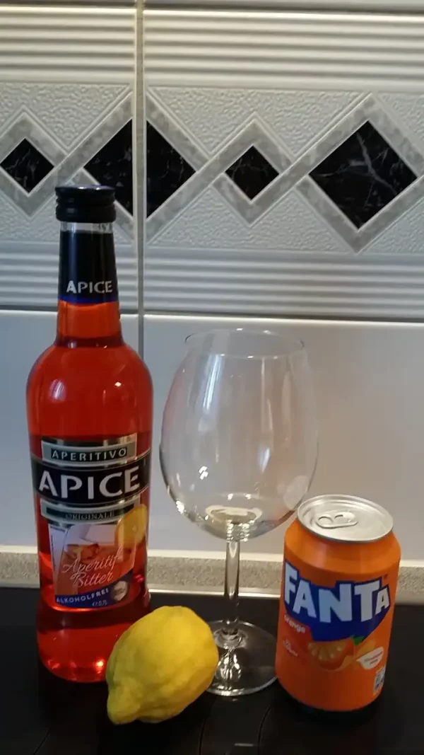 Koktel Aperitif-Bitter | Istaknuta slika 3/4 | Koktel, sa, stilom, za, pravo, osveženje