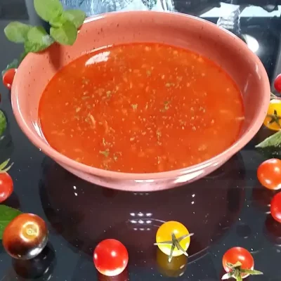 Slika vezana za Paradajz supa sa rezancima