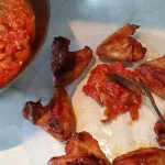 Pileća krilca iz rerne | Serviranje pilećih krilca | Postupak 4 | Slika 3/4