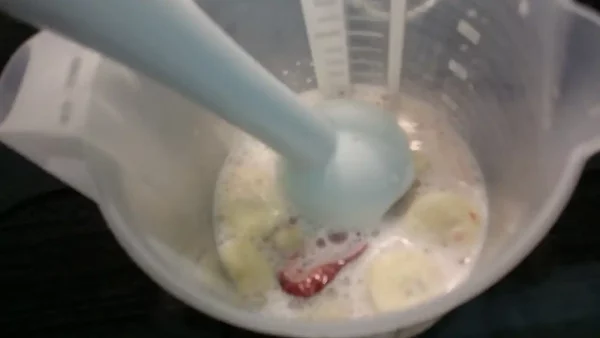 Smoothie od banana i jagoda | Istaknuta slika 3/4 | Smuti, Smoothie, je, odličan, napitak, da, započnete, dan, pun, energije