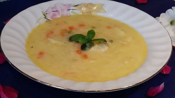 Bela čorba sa piletinom i povrćem | 1/5 Bela čorba sa piletinom i povrćem | Istaknuta slika 1/5 | Razno, povrće, i, pileće, meso, u, jednoj, šerpi