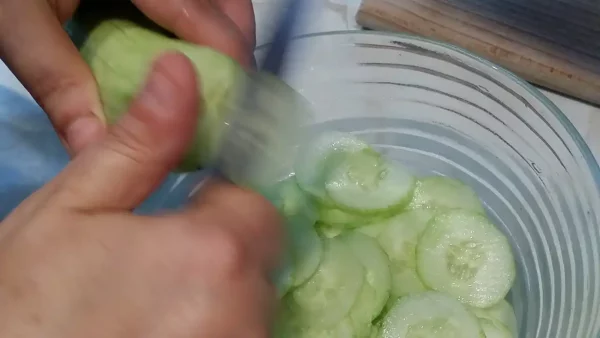 Krastavac salata sa belim lukom | Istaknuta slika 3/4 | Zdravlje, na, brzaka, kao, i, ova, salata
