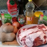 Svinjska rebra iz rerne | Istaknuta slika 4/4 | Pečena, rebra, sa, krompirom, i, crnim, lukom, u, marinadi, od, senfa, i, meda
