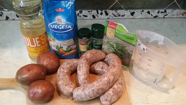 Domaće kobasice sa pekarskim krompirom | Istaknuta slika 4/4 | Idealna, garnitura, za, savršen, ručak