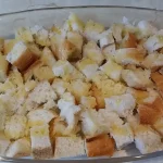 Kolač od starog hleba | Dodavanje margarina i suvog voća | Postupak 2 | Slika 4/5