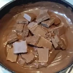 Rozen torta sa Milka čokoladom | Dodavanje milka čokolade | Postupak 2 | Slika 3/7