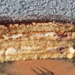 Voćna torta sa ananasom i višnjama | Istaknuta slika 1/4 | Osvežavajući, voćni, duet, prirode, u, slakom