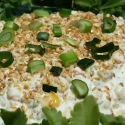 Kukuruz salata sa susamom