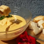 Sos od ovčijeg sira | Istaknuta slika 1/4 | Kremasti, preliv, za, bilo, koje, meso, a, može, biti, i, ukusan, doručak, uz, domaći, hleb