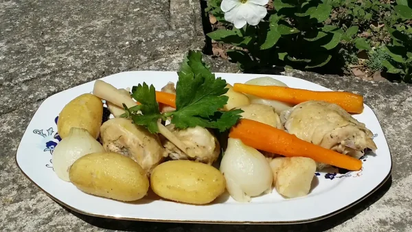 Pileći rinflajš | Istaknuta slika 1/4 | Tradicionalni, vojvođanski, specijalitet