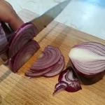 Salata od paradajza i crvenog luka | Istaknuta slika 2/4 | Klasična, osvežavajuća, savršena, za, tople, dane
