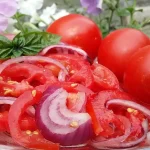 Salata od paradajza i crvenog luka | Istaknuta slika 1/4 | Klasična, osvežavajuća, savršena, za, tople, dane