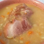 Serviranje | Postupak 6 | Slika 5/5 Gust pasulj sa dimljlenom kolenicom | Serviranje | Postupak 6 | Slika 5/5