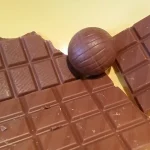 Priprema sastojaka koje topimo | Postupak 2 | Slika 5/7 Oblatne sa čokoladom i keksom | Priprema sastojaka koje topimo | Postupak 2 | Slika 5/7