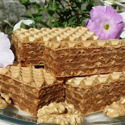 Serviranje | Postupak 5 | Slika 1/3 Oblatne sa čokoladom i keksom | Serviranje | Postupak 5 | Slika 1/3