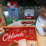 Oblatne sa čokoladom i keksom | 4/4 Oblatne sa čokoladom i keksom | Istaknuta slika 4/4 | Tri, zvanična, kralja, ukusa:, čokolada, keks, i, orasi, na, podijum, oblandi