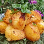 Pečeni krompir iz rerne | Istaknuta slika 1/4 | Zlatni, zagrljaj, hrskav, spolja, mek, kao, san, iznutra