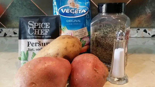 Pečeni krompir iz rerne | Istaknuta slika 4/4 | Zlatni, zagrljaj, hrskav, spolja, mek, kao, san, iznutra